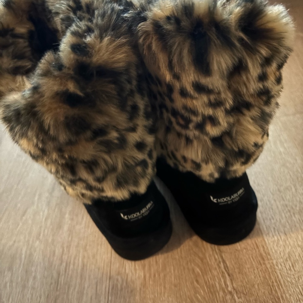 Leopard Print Faux Fur Black Boots - Picture 3 of 4